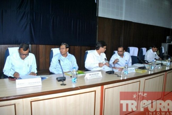 Minister Manik Dey holds workshop at Pragna Bhawan